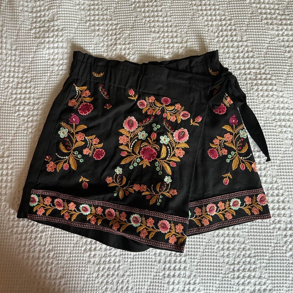 Revolve embroidered wrap skort - Picture 2 of 3